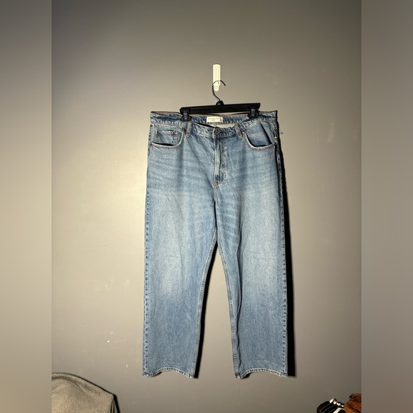 Abercrombie & Fitch The Loose High Rise Jeans Size 33/16R - Picture 2 of 4